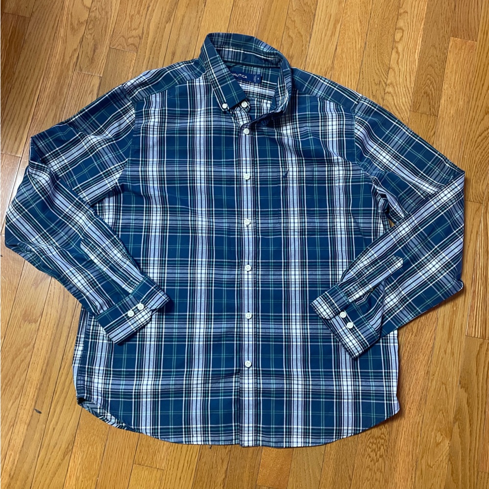 Nautica Navy and White /โ green Plaid Men's button down
Shirt XL